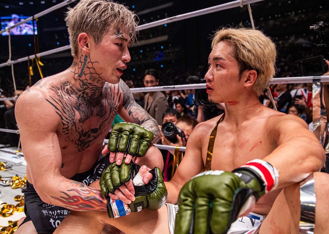 kingofwhitebelt's tweet photo. 平本「俺ドーピングやってんすよ」
朝倉「だよな」
にしか見えない https://t.co/wpekrhCMwY
