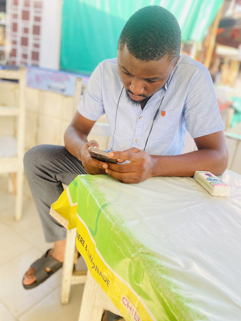 sseekkoo14's tweet image. Happy bday blooda! From a friend to a broda, you’ve become family to me. Every wish you hold close will fall into place, I have no doubt about that. Here’s 🥂 to a new age filled wit blessings, growth, n everything. Enjoy every moment Ma mehnn @YuvenBoris !