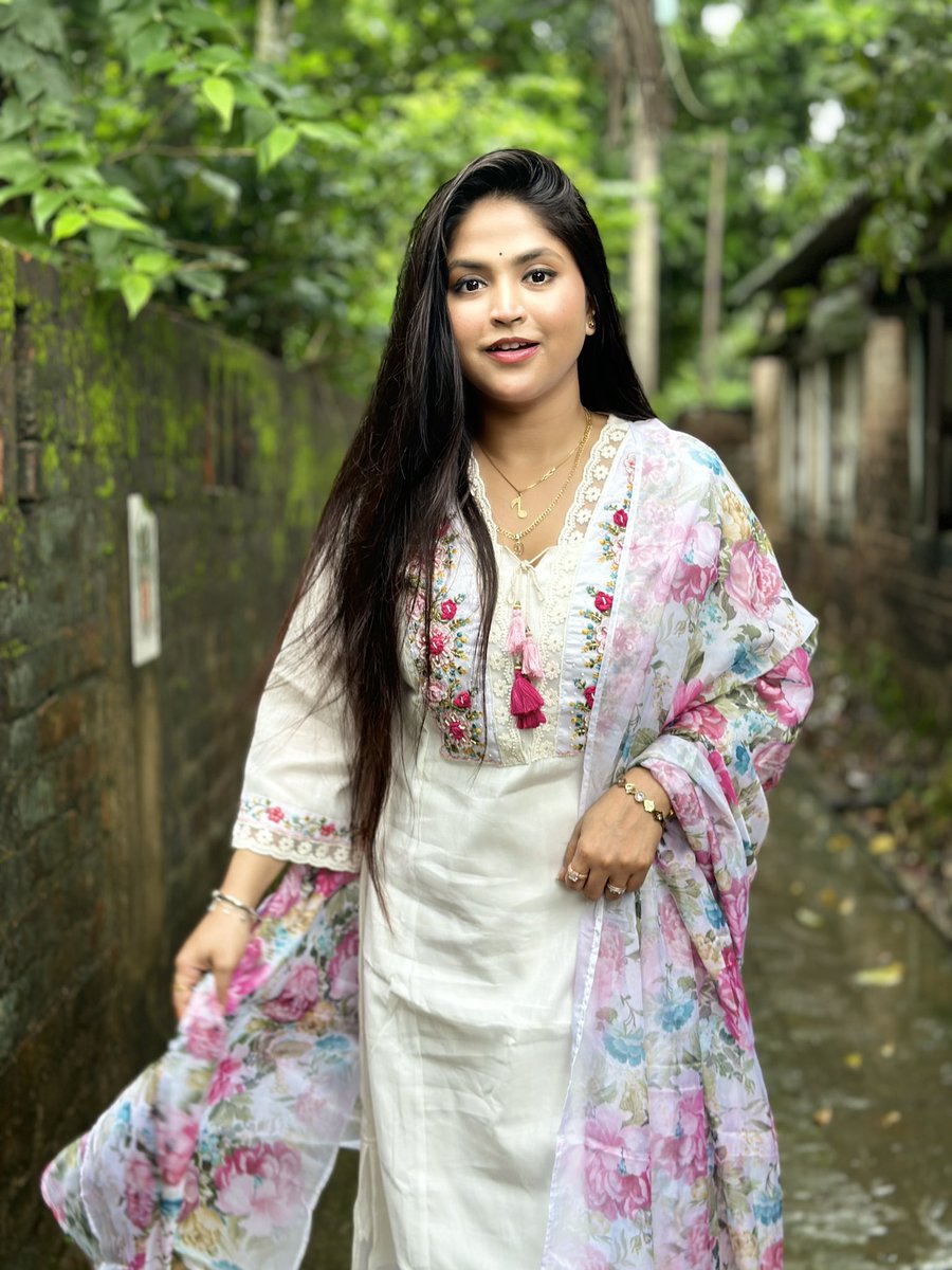 Debolinaa Nandy tweet media