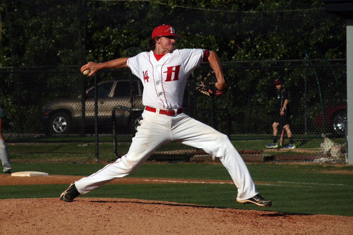 Our Diamond Hawk Prospect Showcase is our last showcase until late May.

We still have some room available. Reserve your spot today! 

Please see details below.

📍Neal Posey Field 
🗓️Saturday October 12th
🎓9th-12th
📝Register Online at Website Below

huntingdonbaseballcamp.com