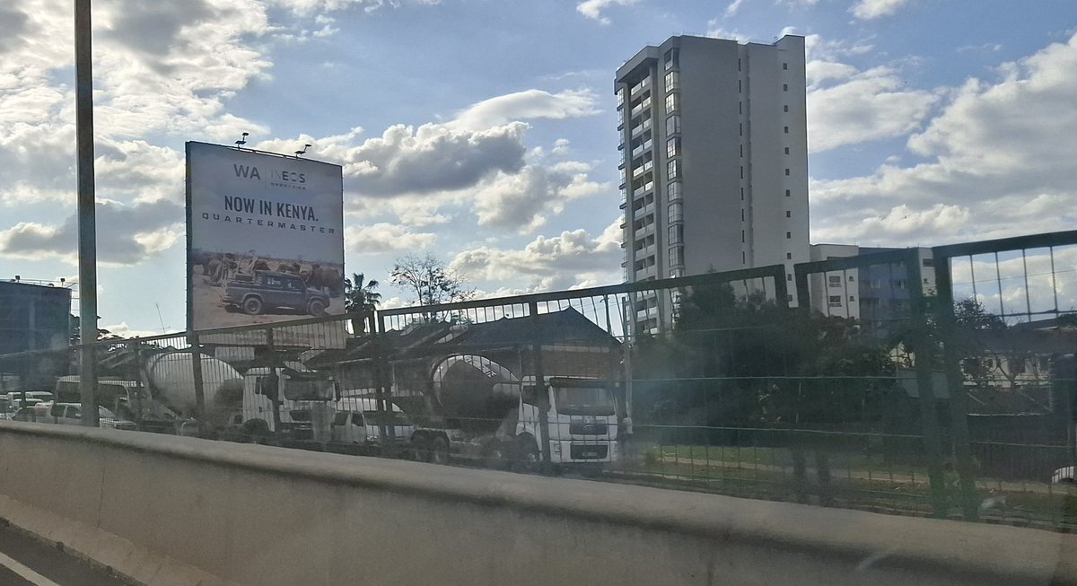 crimewatch008's tweet photo. @Ma3Route Lorry stalled along waiyaki way towards CBD at brookside turnoff causing major traffic backlog https://t.co/x13d78oQqk