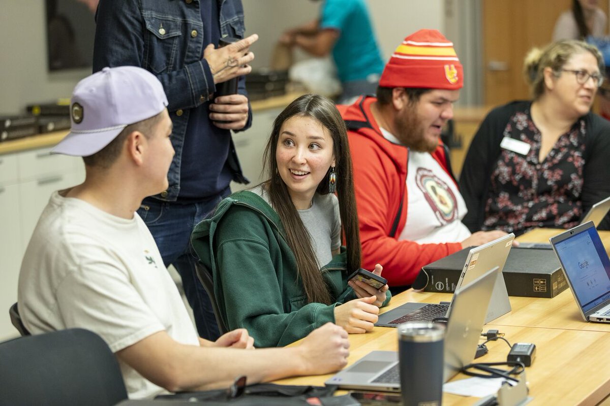 SchulichENGG's tweet image. Our Orientation Week activities are underway! Over the last couple of days, the newest Indigenous Pathways Program students have toured our school, taken part in ceremonies &amp;amp; met with Interim Dean Anders Nygren. 

🔗: lnkd.in/g3gwrUWm 

#YYC #UCalgary #IndigenousPathways