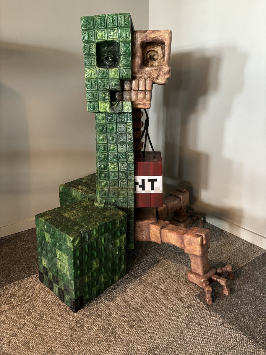 A 12 year old friend has returned to the #MojangOffice! Thanks <a href="/MissDeliana/">Sanna Valapuro</a> for restoring and reinforcing one of our aging mascots!