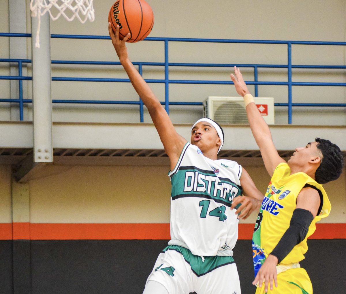 Se está jugando el Campeonato Nacional Superliga Junior U15 en las ramas femenina y masculina, en la ciudad de Barquisimeto. El torneo inició el 26 de agosto y se extenderá hasta el 01 de septiembre, en cinco sedes diferentes.
1/3