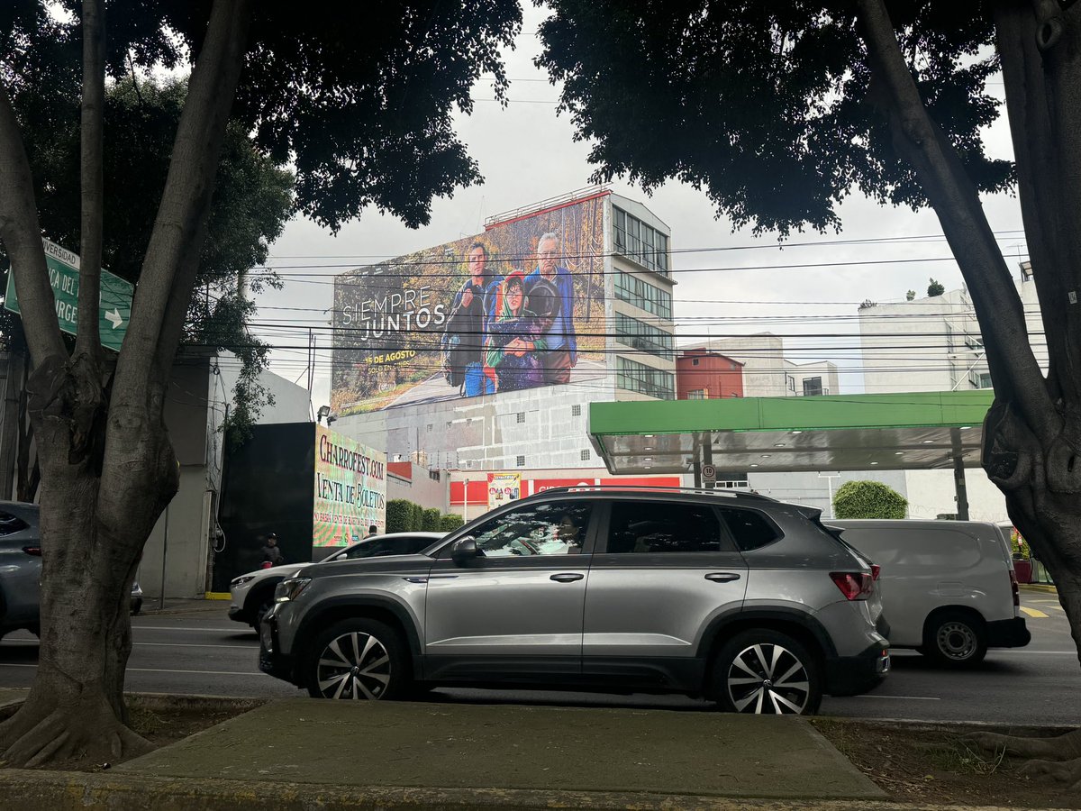 ConsejoPm's tweet photo. PUBLIMEX sigue sin cumplir el reglamento o ¿a poco esta lona está al 40%? 

@IntiMunoz @seduviCDMX @emigdio_roa_ @JorgecNegrete @juandepoco @carlosmgturismo https://t.co/WwDg85T5v5