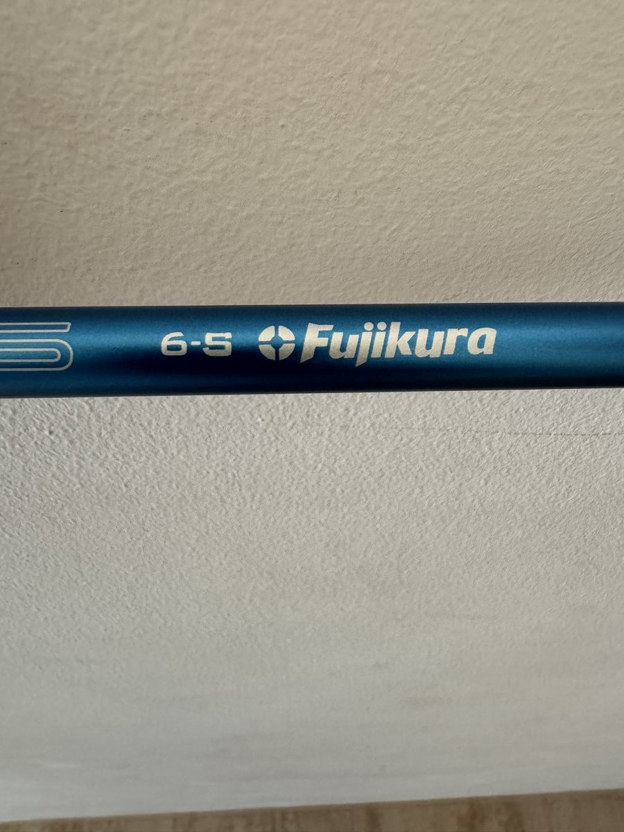 loscuenca's tweet photo. @FujikuraOnTour Hi, I bought a VENTUS shaft from I friend but I am thinking it’s probably fake. https://t.co/0HcVWovkck