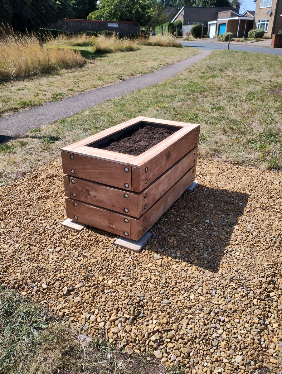 GreenwaysProj's tweet photo. Bee-friendly planters installed for Rushmere St Andrew parish council. Made from our own local oak timber, from fallen trees from Ipswich parks and nature reserves. Durable and sustainable with minimal material miles. @EastSuffolk @IpswichGov #localtimber #woodmiles #planter https://t.co/HFXJtpe35q
