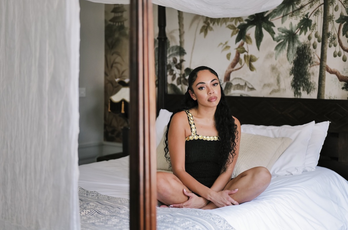 T R E N C H (@trenchmag) on Twitter photo .<a href="/jaz_karis/">JAZ KARIS</a> reveals debut album extract "Chill On Me" with Cabo Verde artist <a href="/junefreedom/">June Freedom</a>. 
🔗 bit.ly/3yXKXS0 .<a href="/jaz_karis/">JAZ KARIS</a> reveals debut album extract "Chill On Me" with Cabo Verde artist <a href="/junefreedom/">June Freedom</a>. 
🔗 bit.ly/3yXKXS0