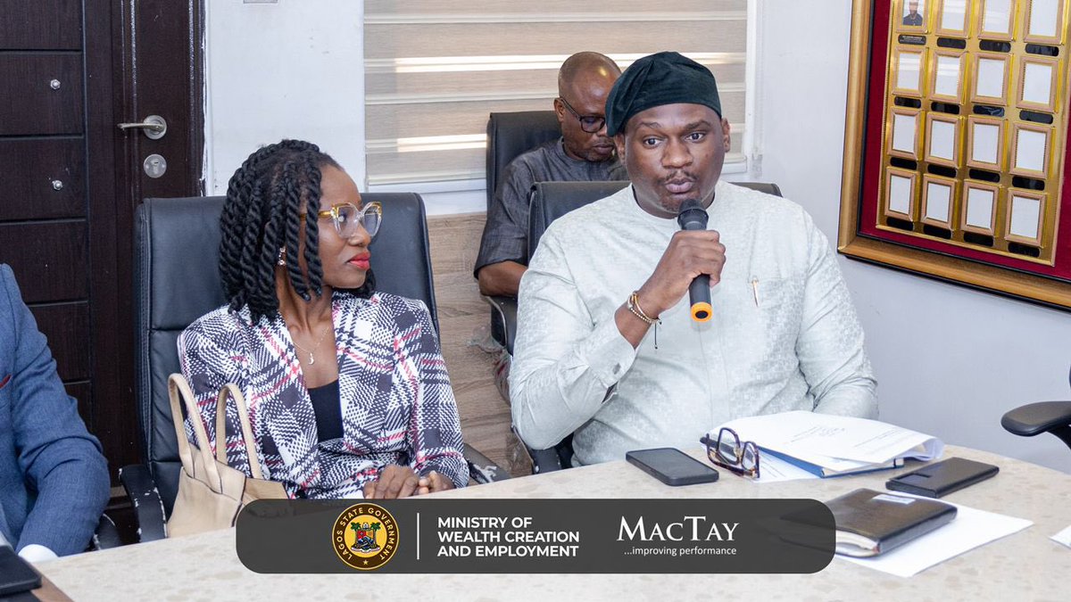 Honajigbotafe's tweet photo. THE MINISTRY OF WEALTH CREATION AND EMPLOYMENT IN PARTNERSHIP WITH MACTAY CONSULTING LTD HOLDS A PRESS CONFERENCE ON SPECIALIZED ICT TRAINING FOR 200 GRADUATES. https://t.co/h5RhBYhfyk