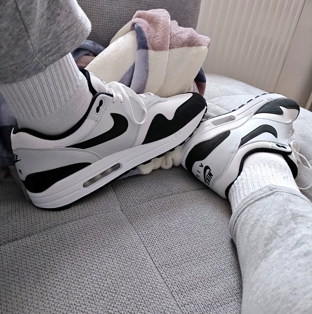 bofelo98's tweet photo. Always in need of new sneakers...

#malefeet #malefoot #socksgay
#socks #footfetısh #footslave #footmaster #gayfeet https://t.co/ePJqa7LSgA