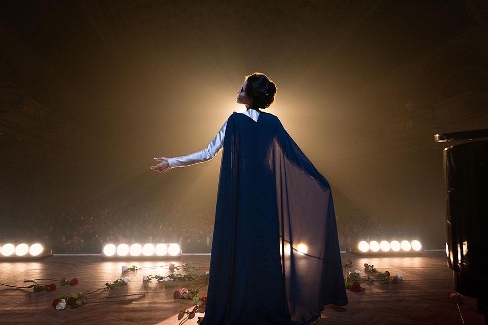 netflix's tweet photo. Starring Academy Award winner Angelina Jolie, Maria is a creative imagining and a psychological portrait of Maria Callas. The film takes place in the ’70s near the end of Callas’ life. A story about a woman that lived from the ’20s to ’70s, a woman who burned her voice, her life, by doing (what she loved) her work.  From acclaimed director Pablo Larraín and written by Academy Award nominee Steven Knight. Coming soon to Netflix in the US.