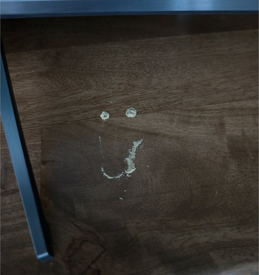 Laurarparadis's tweet photo. @AshleyHomeStore Shame on your company for sending furniture with bugs in it and not helping to remove the item from my home. Worst customer service I've ever received. https://t.co/0fzl4sfpxT