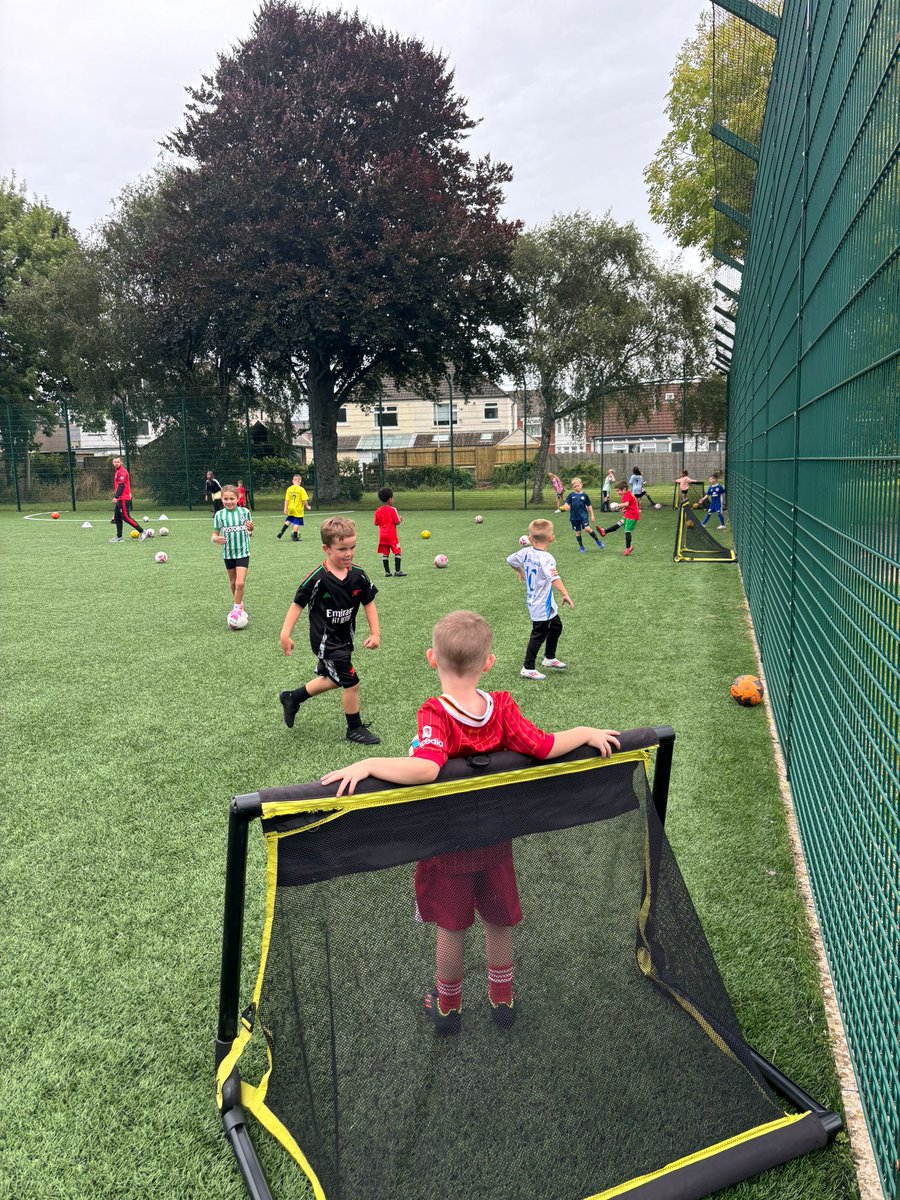 CaerauDistrict's tweet image. Caerau Ely football club provides a community football session for free every Sunday morning. Our qualified kids coaches from the district team enjoy an hour of games and matches to help all kids in our community fall in love with the game and improve confidence  #footballfamily