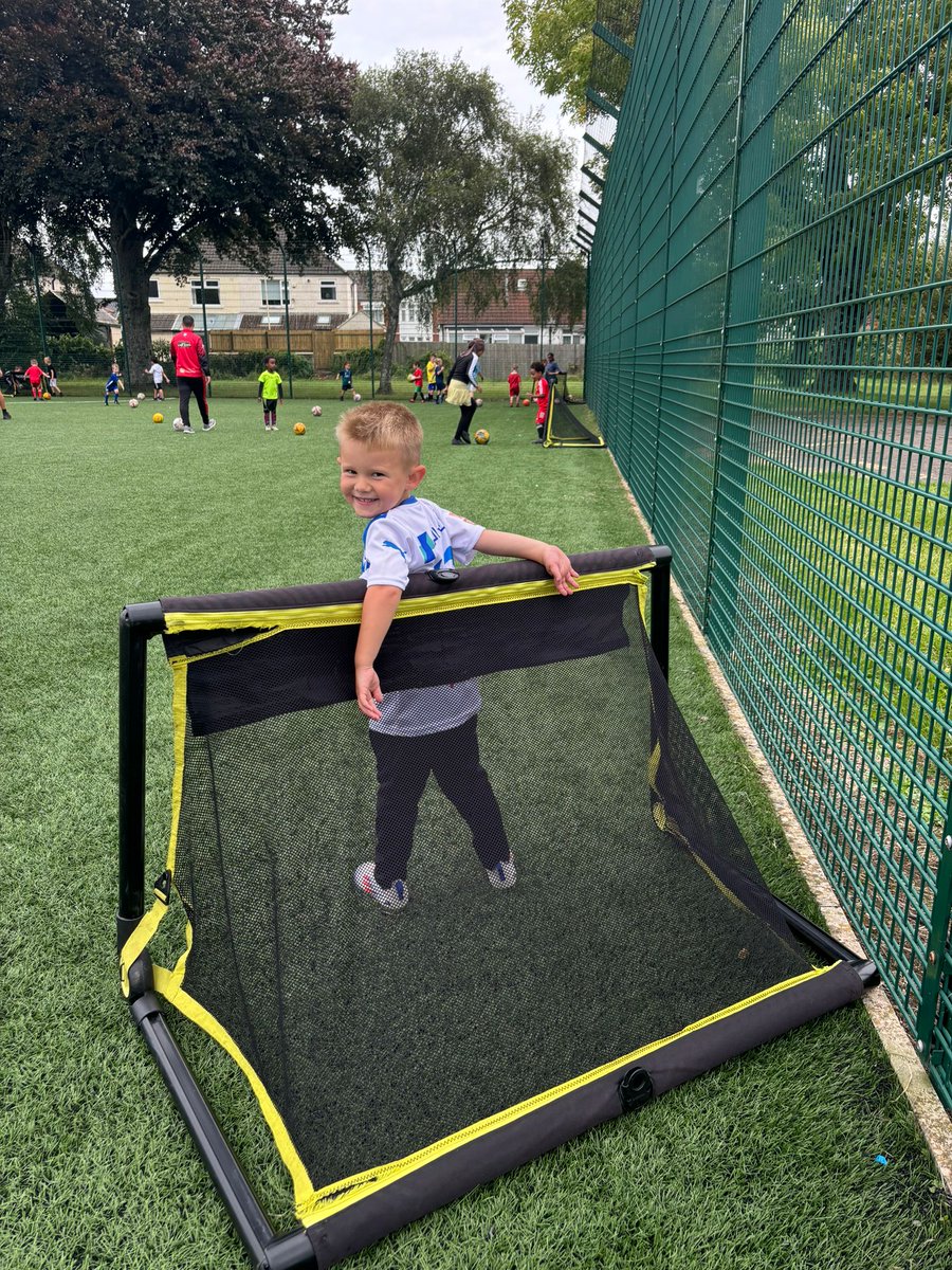 CaerauDistrict's tweet image. Caerau Ely football club provides a community football session for free every Sunday morning. Our qualified kids coaches from the district team enjoy an hour of games and matches to help all kids in our community fall in love with the game and improve confidence  #footballfamily