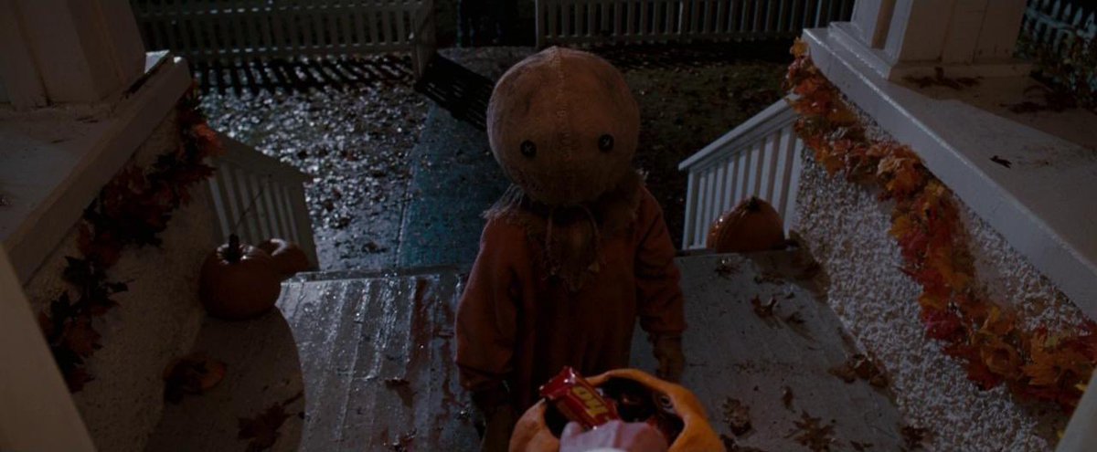 HorrorFlickss's tweet photo. Trick ‘r Treat (2007) https://t.co/uFlH64uc9P