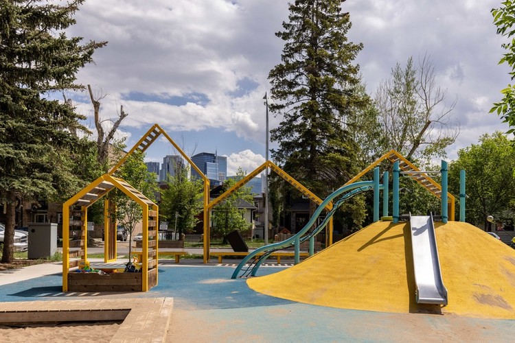 As part of our Parks and Playground Amenities program, we’re committed to enhancing our community parks to better serve everyone in Calgary!
Share your ideas on how we can make our parks and playgrounds even better by September 13! Visit engage.calgary.ca/parkspaces for more info.