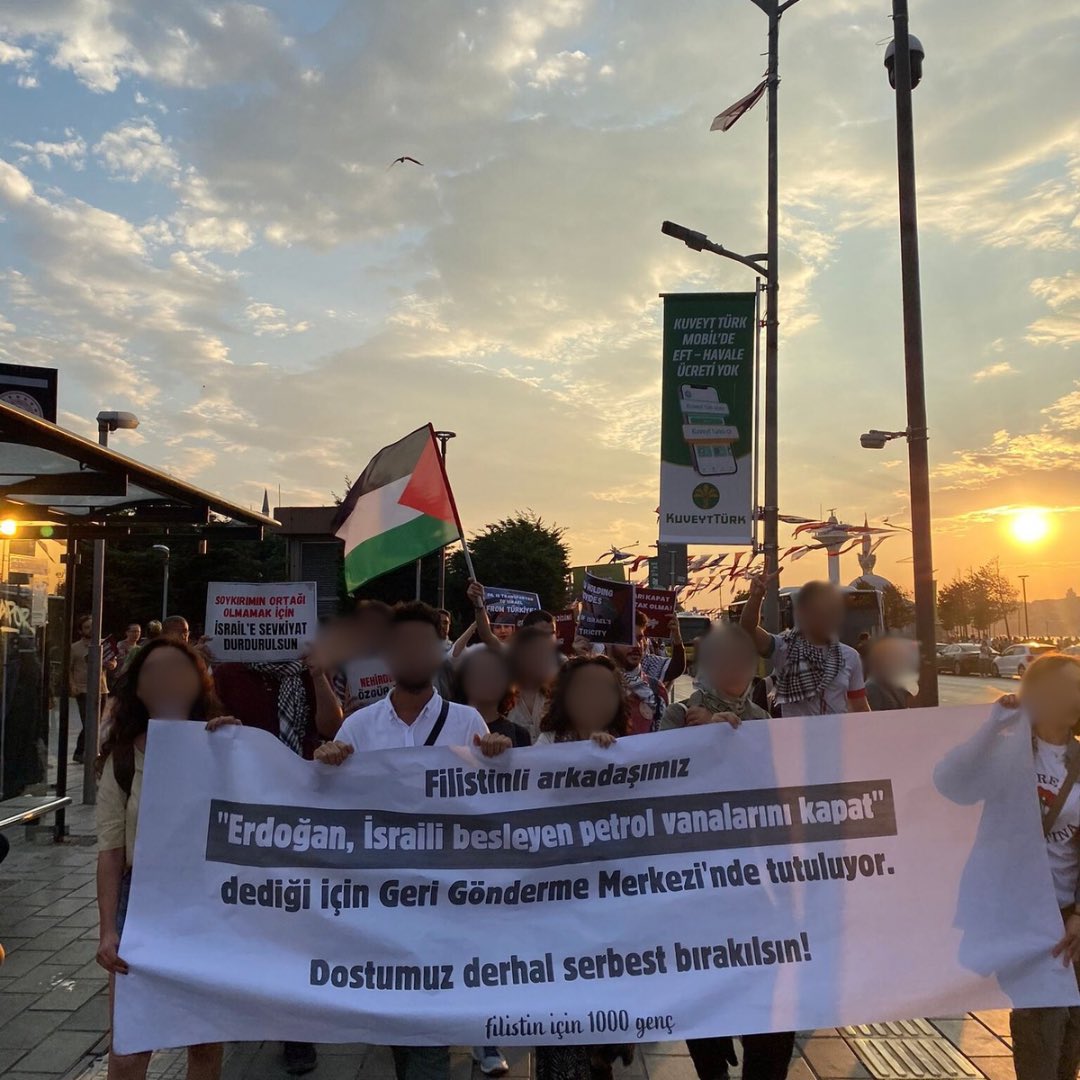 halgawi's tweet photo. غريبة كل اللي في الهاشتاق أتراك ولا فيه ولا واحد اخونجي او أداة تطالب بالإفراج عن المعتقل الفلسطيني أو تدين ارسال تركيا النفط لإسرائيل ! 
—
بجد ليش ولا احد تكلم عن الموضوع !! 

 #FilistinliDostumuzNerede https://t.co/UaR7MMfozA