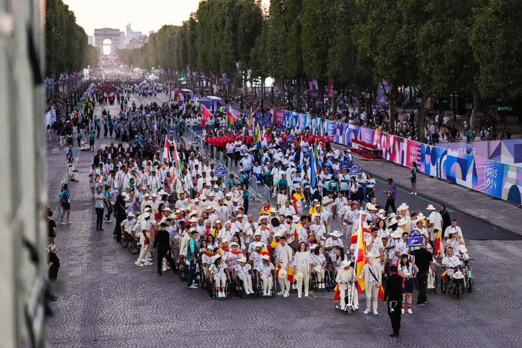 Paralimpicos's tweet photo. ¡🇪🇸 @Paris2024 Comienza el Sueño! https://t.co/WNrhR9hXTz