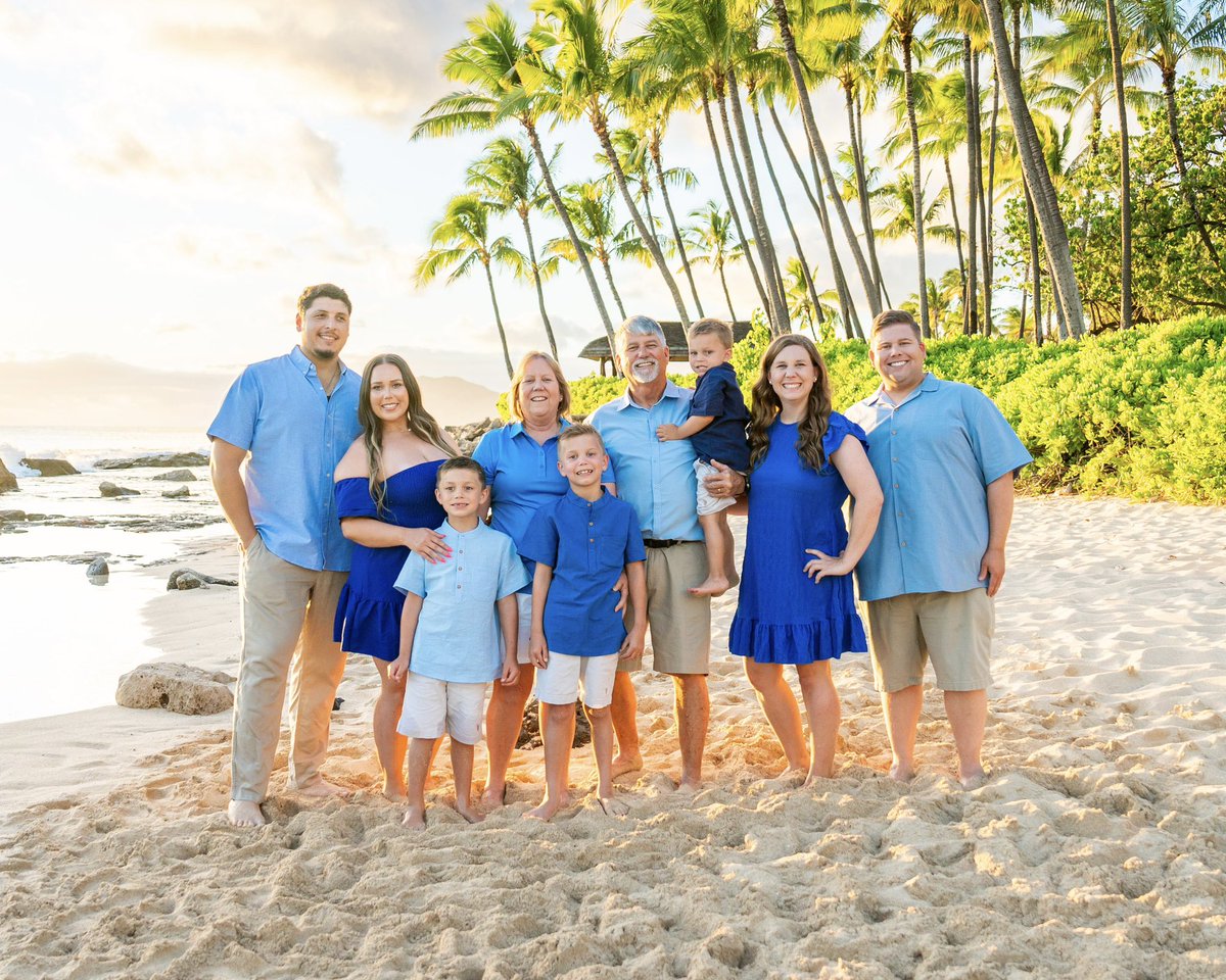 JeremyDozier's tweet photo. #Fam 💙 https://t.co/Gek41VtAmk