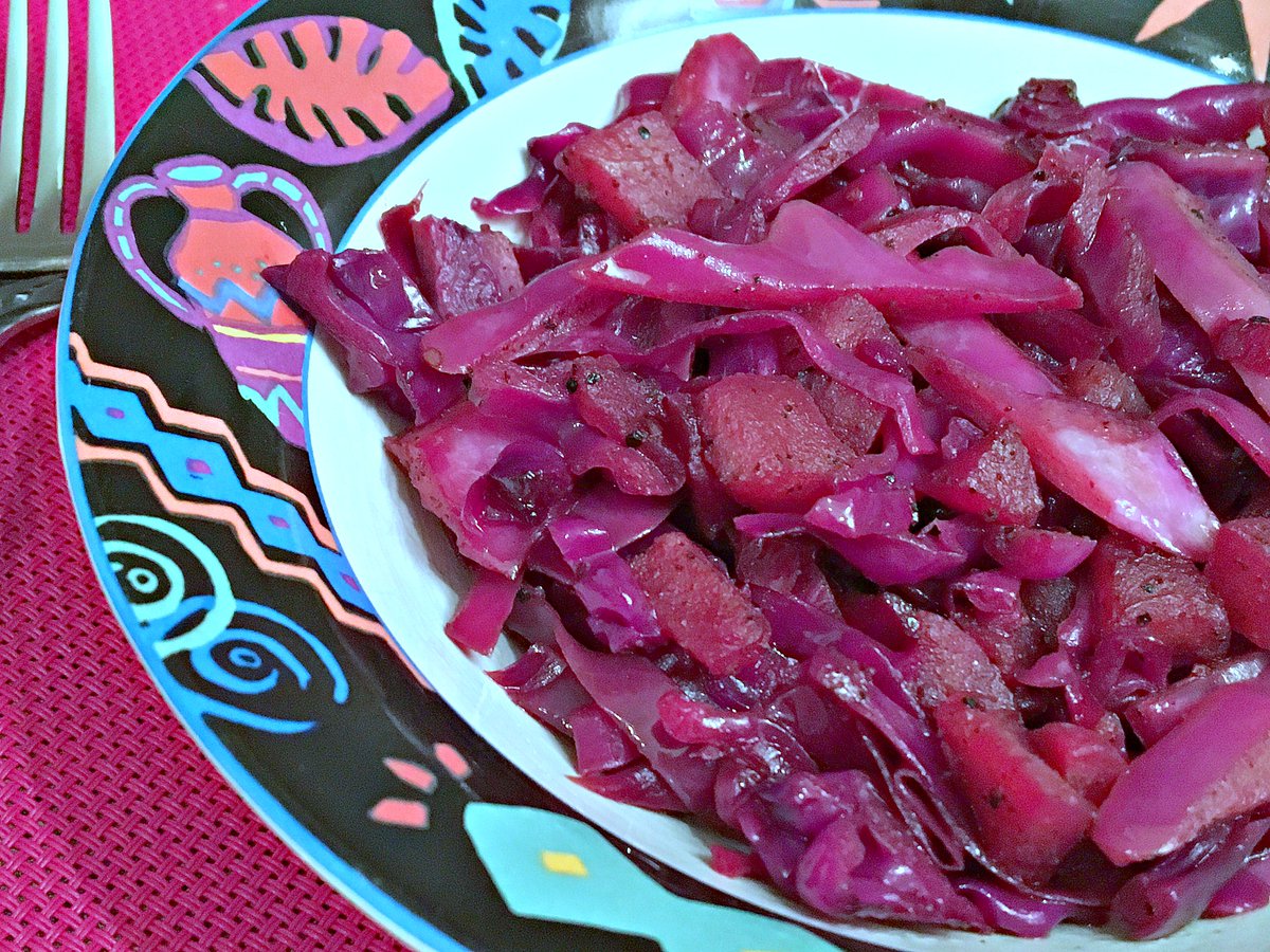 clubfoody1's tweet photo. Today is #VegetableDay 🥦🍆
German Red Cabbage... yummy! 🤤
(check out my next posts👆 &amp; the previous ones 👇 for more vegetable recipes😋)

#YouTube📽️: https://t.co/G6p3uoGK3U
#RECIPE ➡️: https://t.co/TybIQSEUXW

@EventGuideToday @DiningGuide2Day https://t.co/A13qThzOGN