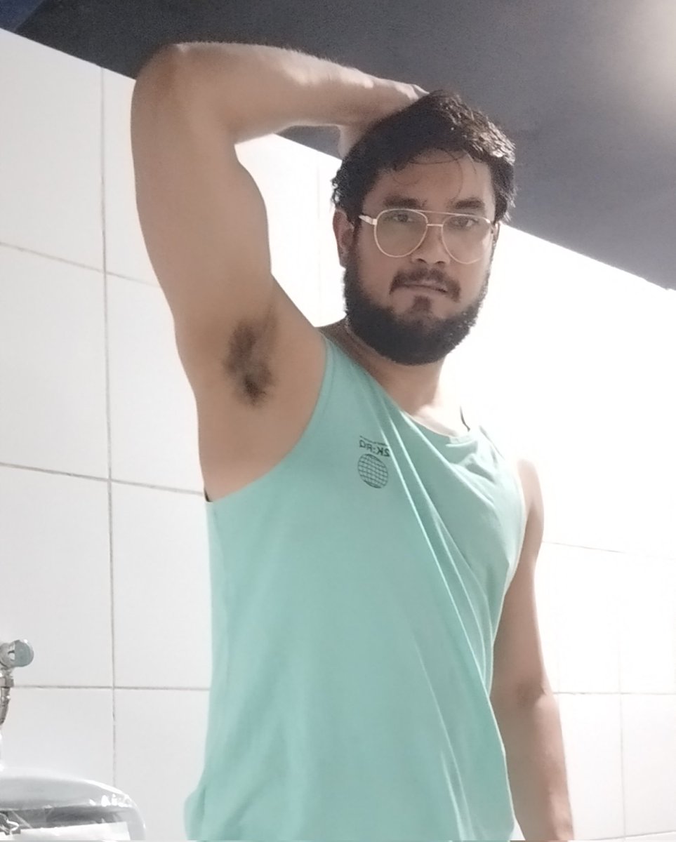 Fereze256's tweet photo. Todo sudado y entrenado, listo para una refrescante ducha! Foto de la semana pasada, saludos https://t.co/LvFtyU2xX3