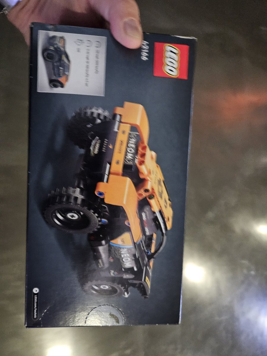 Thanks <a href="/vCommunityGuy/">Corey Romero, Sr. Community Manager at VMware</a> for the LEGOs!!! #VMwareExplore #vCommunity