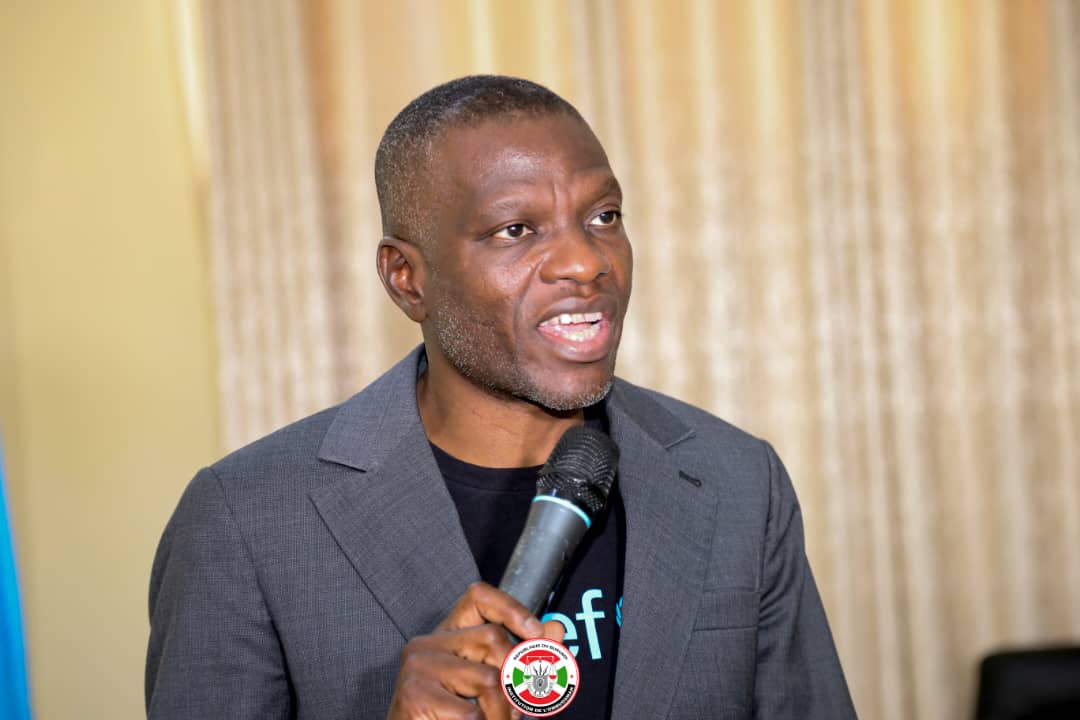 OmbudsmanBI's tweet image. Le Représentant Résident de l'@UNICEF_Burundi,remercie l'@Ombudsman pour avoir piloté l'atelier et a ajouté qu'il vise le renforcement des mécanismes de #PEAS et permet de garantir un engagement de tout en chacun dans la mise en oeuvre des politiques nationales adéquates.#Burundi