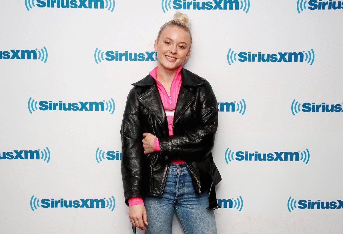 Radio day in New York City on Monday! Thank you for being absolutely amazing to me over the years, <a href="/SiriusXMHits1/">SiriusXM Hits 1</a>! Muah, muah, muah! 😘 #thiefofjoy #dramaqueen 📻