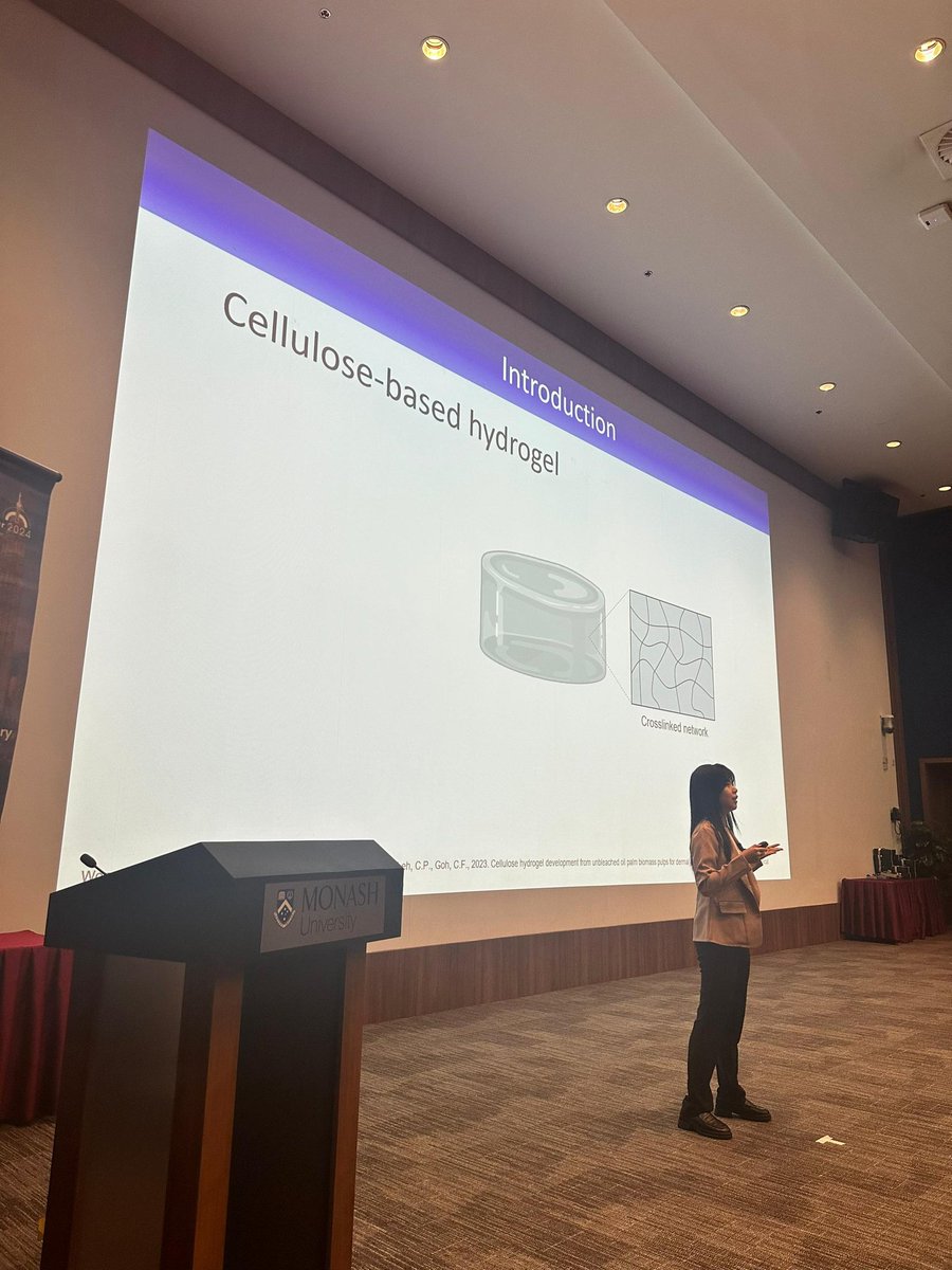 avery_ong_rr's tweet photo. Presented my work on #3Dprinting #hydrogel for #dermaldelivery as an oral and a poster presenter in the #APDSC2024. Thanks to @CRSMalaysia for organising this #conference. Also thanks to my supervisor @gohchoonfu for the guidance.

#MyCRS10years #deliveryscience https://t.co/aWDCXqBkeR