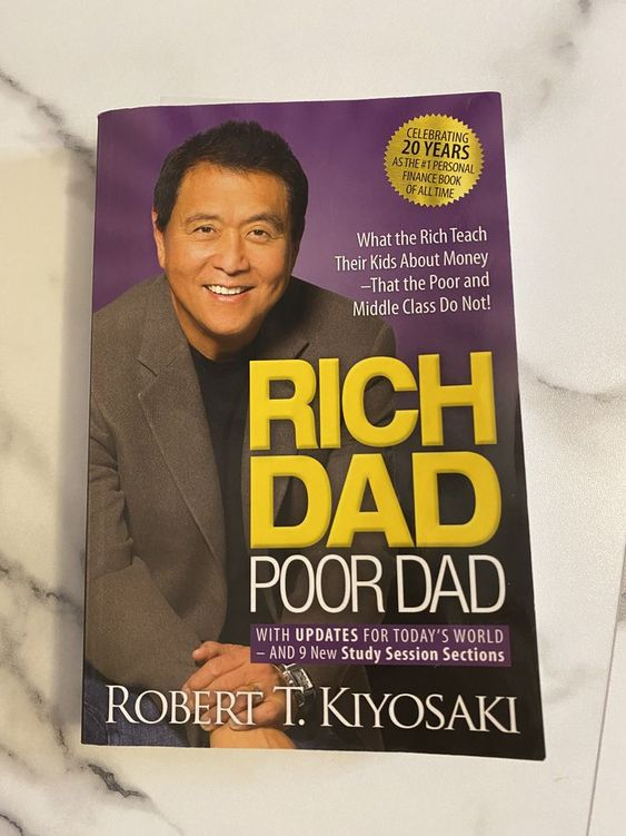 IAmSeanKochel's tweet photo. This is Robert Kiyoski.

The man who wrote Rich Dad Poor Dad.

If you're in your 20s here are 10 lessons you should learn from him (don't skip #5-6): https://t.co/bKXzhDHvrN