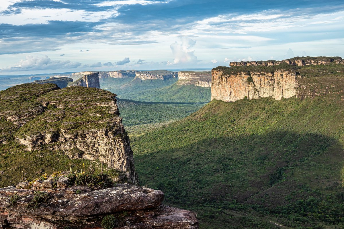 This week's episode of Celebrity #RaceAcrossTheWorld promises another epic adventure, as the contestants race from the charming, cobblestoned town of Lençóis, Bahia, to the gigantic metropolis of São Paulo. 📺 Catch the episode tonight at 9pm on BBC One. bit.ly/Brazil-Rainbow
