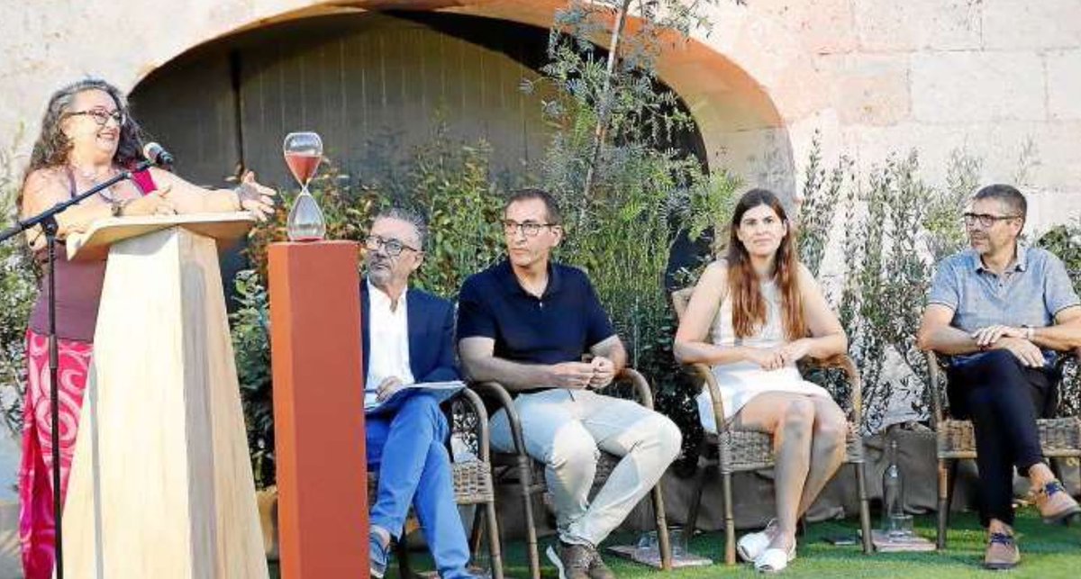 COEINF (@coeinf) on Twitter photo ‼️📣 <a href="/KarinagibertK/">kg</a>, ponent convidada en el 16è Fòrum Illa del Rei a Menorca dedicat a la #IA🤖
🤝 Organitzat per <a href="/Ateneumao/">Ateneu Maó</a>, <a href="/esdiarimenorca/">menorca.info</a>, Fundació Hospital Illa del Rei i el Cercle d’Economia.
🗣️Va reunir a més de 550 persones!
Més detalls👇
🔗enginyeriainformatica.cat/16e-forum-illa… ‼️📣 <a href="/KarinagibertK/">kg</a>, ponent convidada en el 16è Fòrum Illa del Rei a Menorca dedicat a la #IA🤖
🤝 Organitzat per <a href="/Ateneumao/">Ateneu Maó</a>, <a href="/esdiarimenorca/">menorca.info</a>, Fundació Hospital Illa del Rei i el Cercle d’Economia.
🗣️Va reunir a més de 550 persones!
Més detalls👇
🔗enginyeriainformatica.cat/16e-forum-illa…