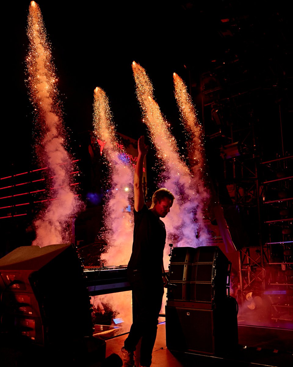 ushuaiaibiza's tweet photo. The countdown is on! 🔥

Legend Armin van Buuren returns to Ushuaïa Ibiza this Sunday for an exciting month-long residency ❤️

Tickets / VIP bookings: https://t.co/58FrUBT6wv https://t.co/Z5VRfMzG9D