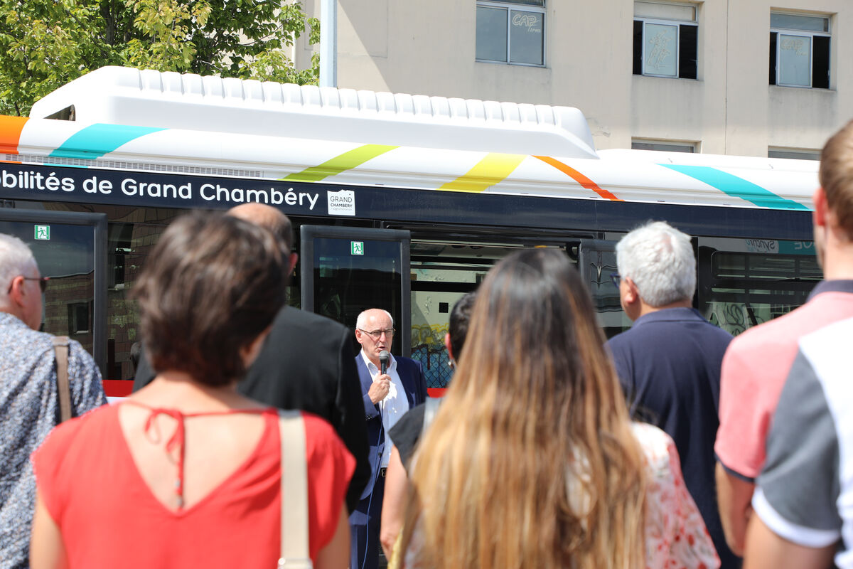 #enimages 📸 Retour sur l'inauguration des nouveaux bus au bioGNV de @synchrobus 🚌🌱🔄. 15 véhicules (dont 5 déjà livrés) rejoindront progressivement le réseau de transport en commun cette année. En savoir plus 👉 tinyurl.com/mr3yf2r4