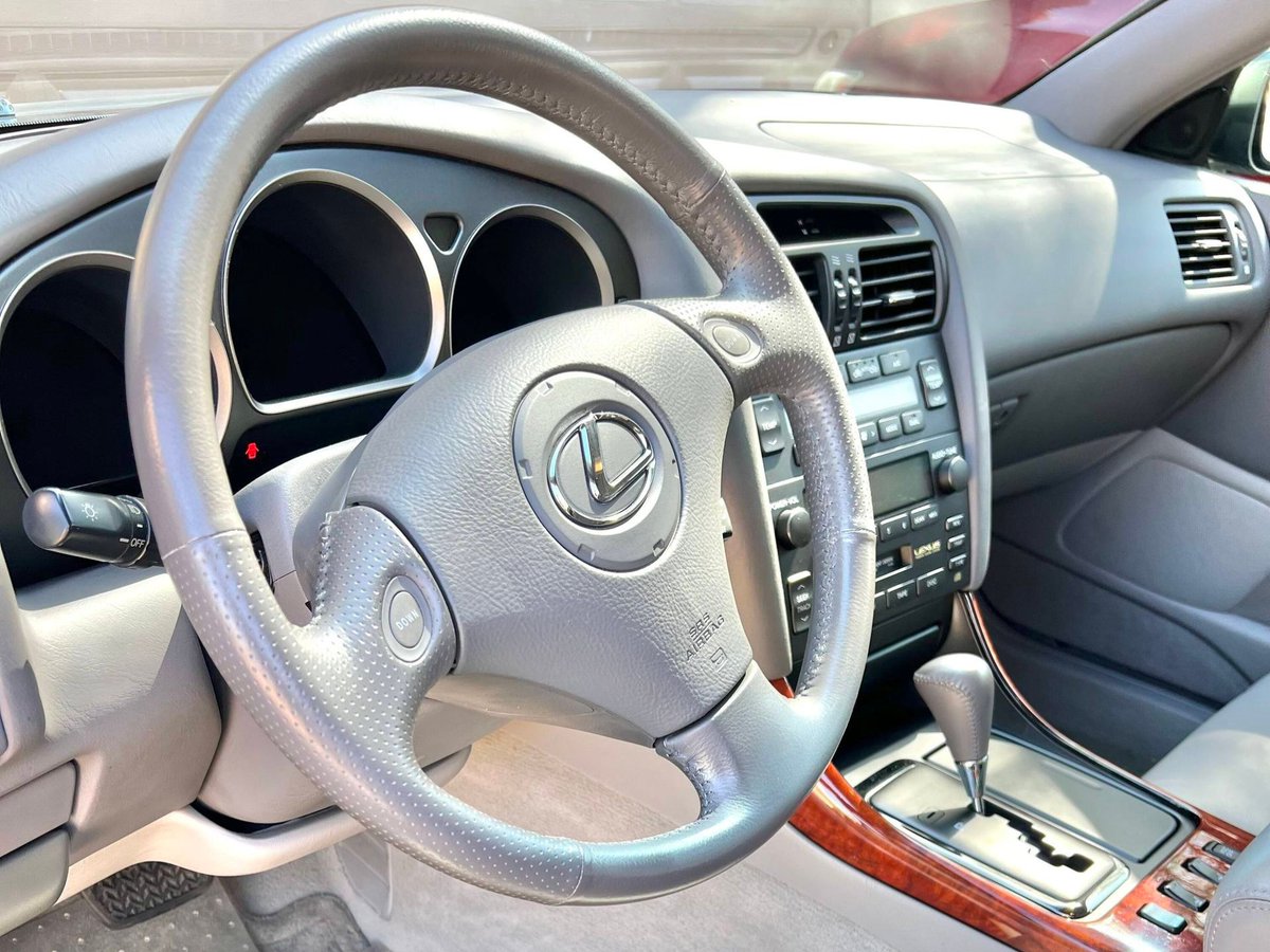 HemmingsNews's tweet photo. 2003 Lexus GS 300 that is sure to elevate your daily drive into luxury comfort 👉 https://t.co/z9AqFzb8Yh
#Hemmings #Lexus #GS300 #LuxuryCars #Inline6 https://t.co/IhopRgW9ut