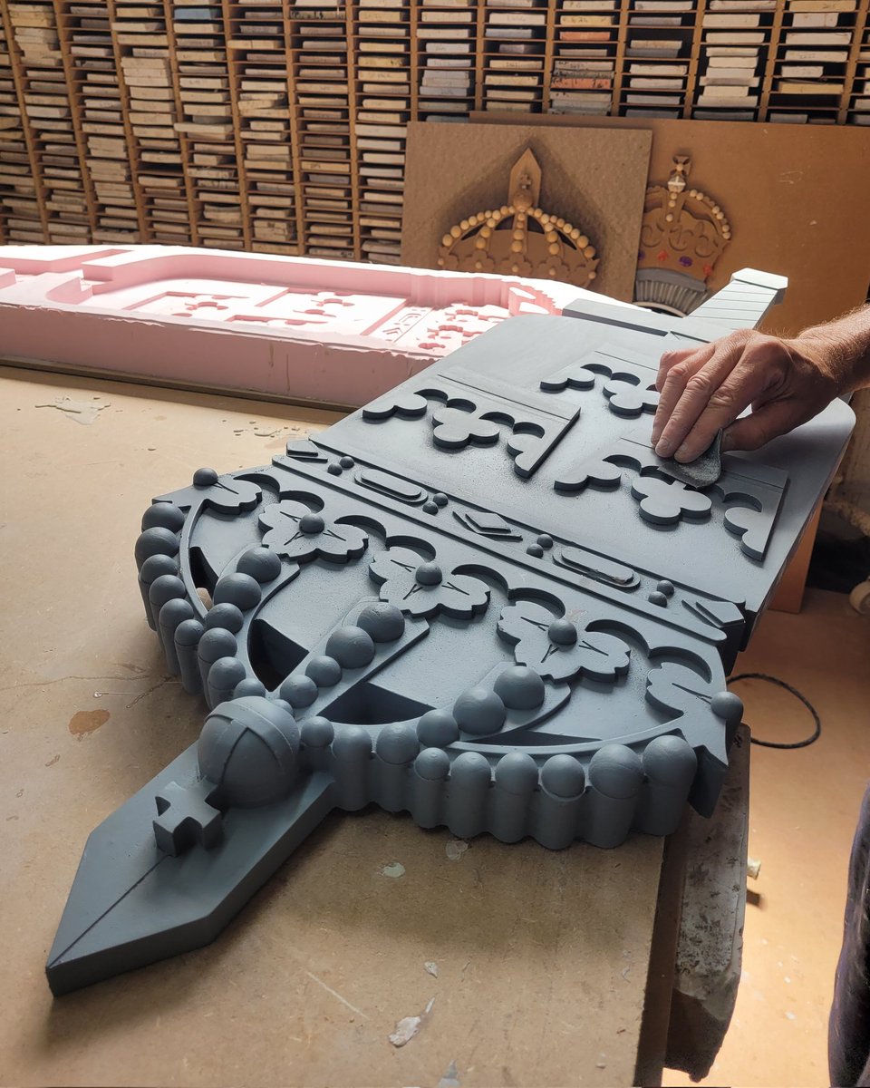 Large fibreglass casting in progress. Another team effort to produce three of these made from scratch. Final bit of sanding before being sprayed royal blue, then hand painted. 👍🏻