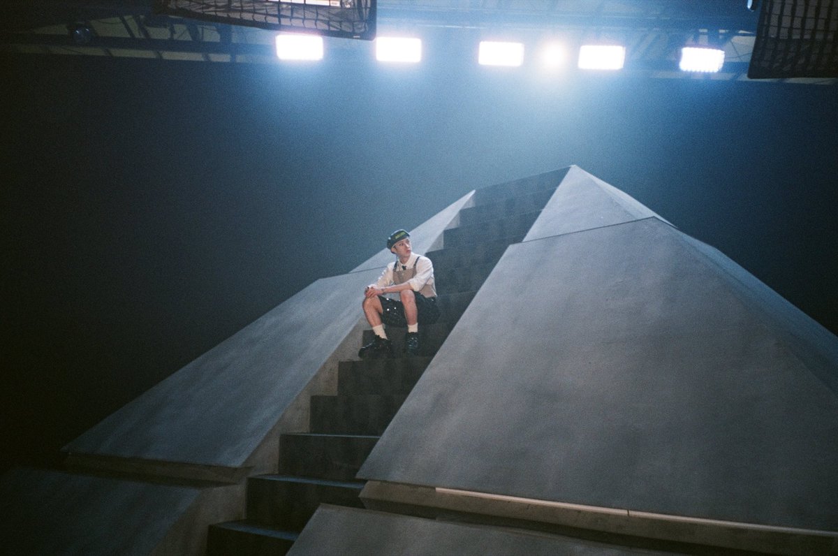 Di balik layar: "MOUNTAINS" 🎞️