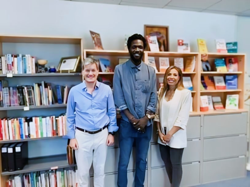 J'ai été dans les locaux de Nouveaux Horizons à Paris. Nous y avons évoqué : l'excellent projet d'école pour enfants nomades de <a href="/Gagueleo/">Gamaïgué Leonard</a>, le Centre de Ressources pour Jeunes Aveugles (CRJA) ; la formation en leadership à <a href="/USEmbNDjamena/">U.S. Embassy N'Djamena</a> , #Slam4Awin, Bibliothèque en prison...