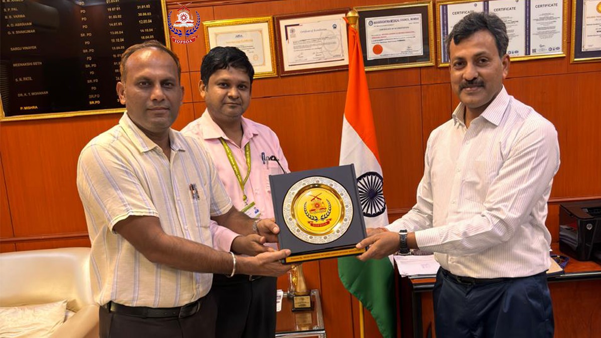 iofsoa's tweet image. A delegation of IOFS Officers’ Association meets with Dr. J P Dash, CGM NADP, to discuss training needs and career progression for the IOFS cadre. A key step towards strengthening our future. @jpdash
#IOFSOfficersAssociation #IOFSOA #OrdnanceFactories #NADPNAGPUR #IOFSOfficers