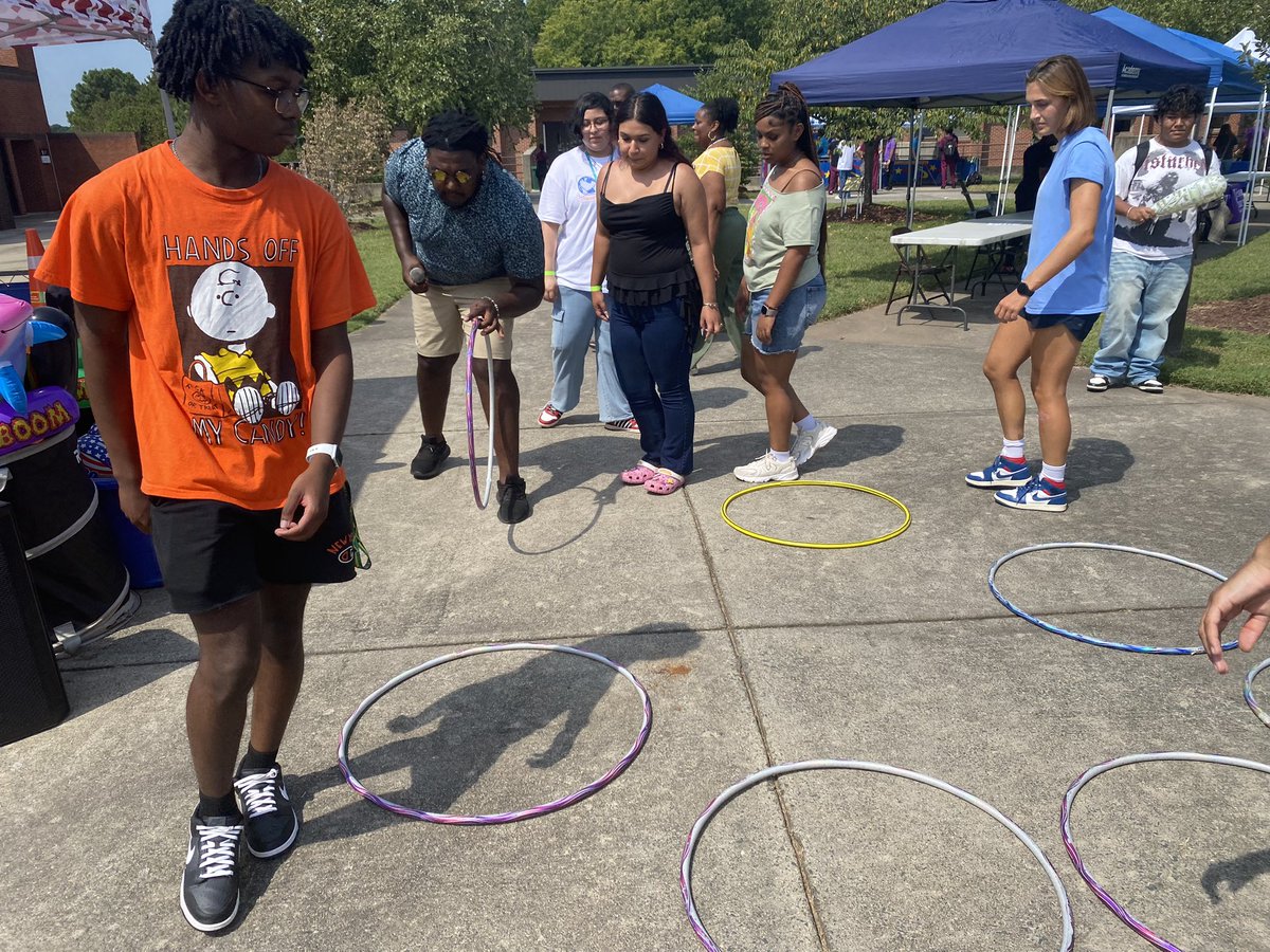 MCHSDurhamTech's tweet image. Fall Fest fun on a summery day. 😎