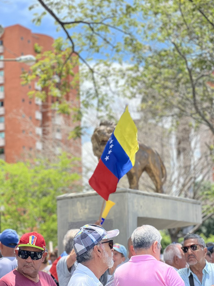 inespm's tweet photo. Barquisimeto sigue en la calle! https://t.co/6f3HIx4ec0