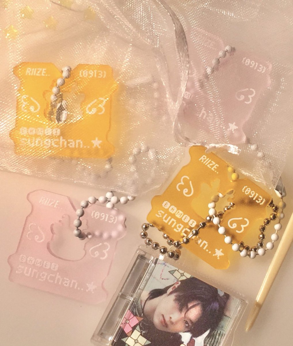 muenvo's tweet photo. ꒰ ʀɪɪᴢɪɴɢ ᴅᴀʏ ғɪɴᴀʟᴇ ɪɴ sᴇᴏᴜʟ ꒱

☆ 라이즈 팬콘 앙콘 나눔
𐂂 우락밤 빵클립 키링

✪ 9/13 (금) 첫콘 
✪ 각 색상 별 10set 씩, 총 𝟮𝟬𝘀𝗲𝘁
✪ 시간 및 장소 당일 타래 공��

#RIIZE #성찬 #SUNGCHAN https://t.co/Ds7MseBtVe