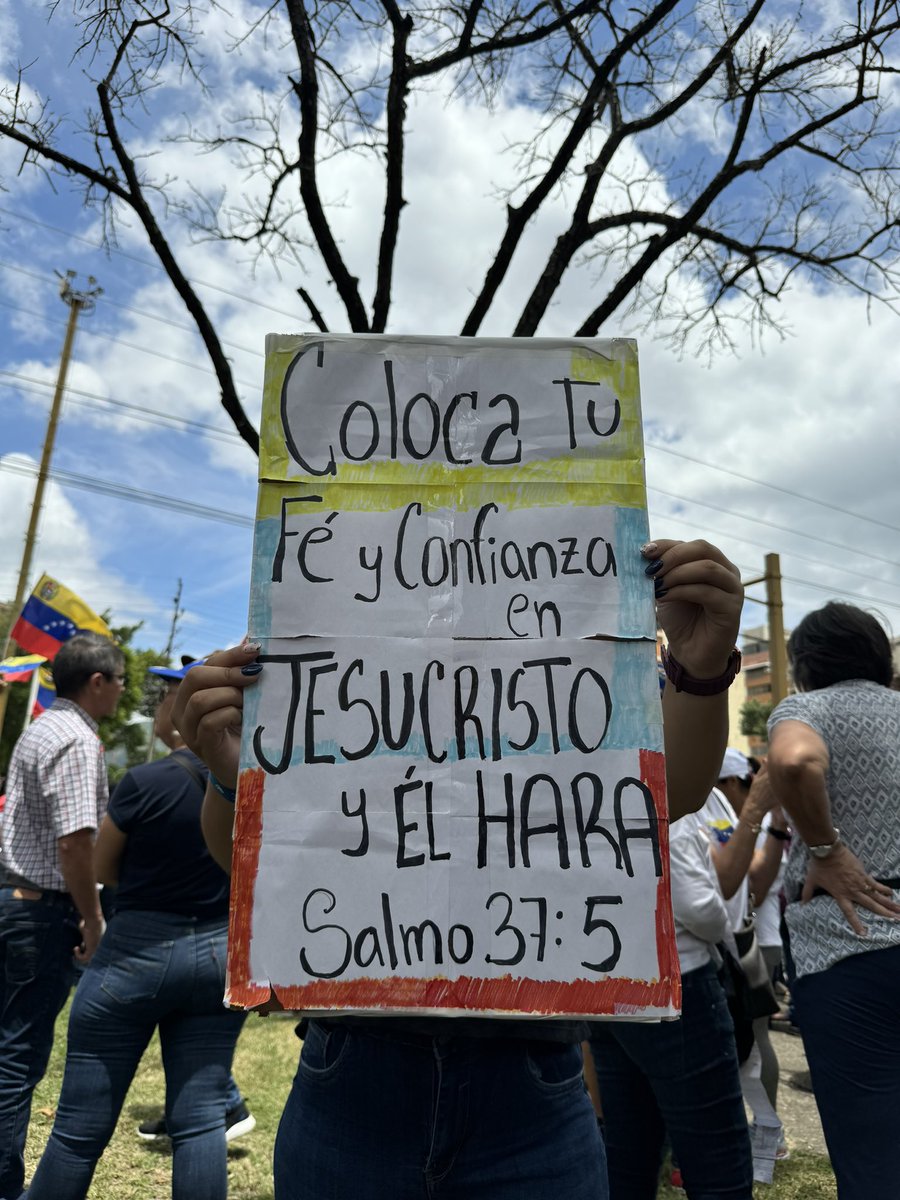 CaraboboConVzla tweet picture