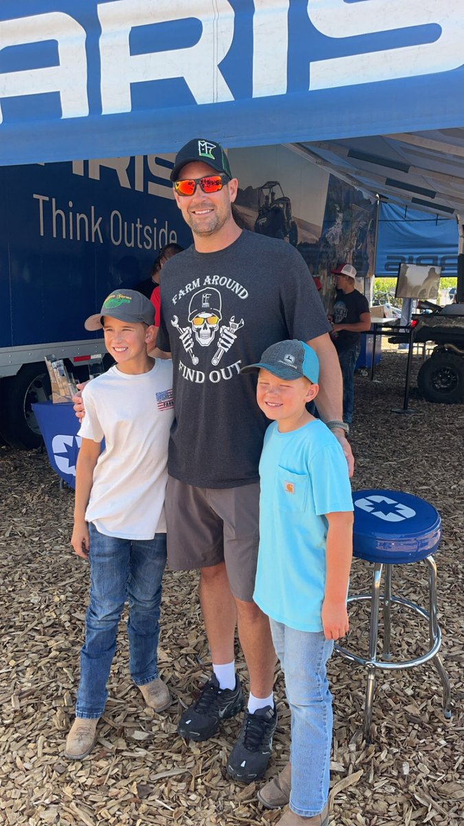 Chad_Spellman's tweet image. Kids met @farmmillennial at the @FPShow