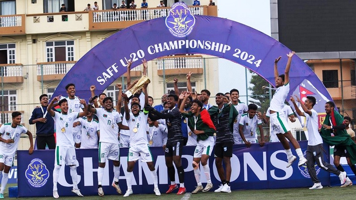 সাফের শিরোপা আন্দোলনে নিহতদের উৎসর্গ করলেন ফুটবলাররা