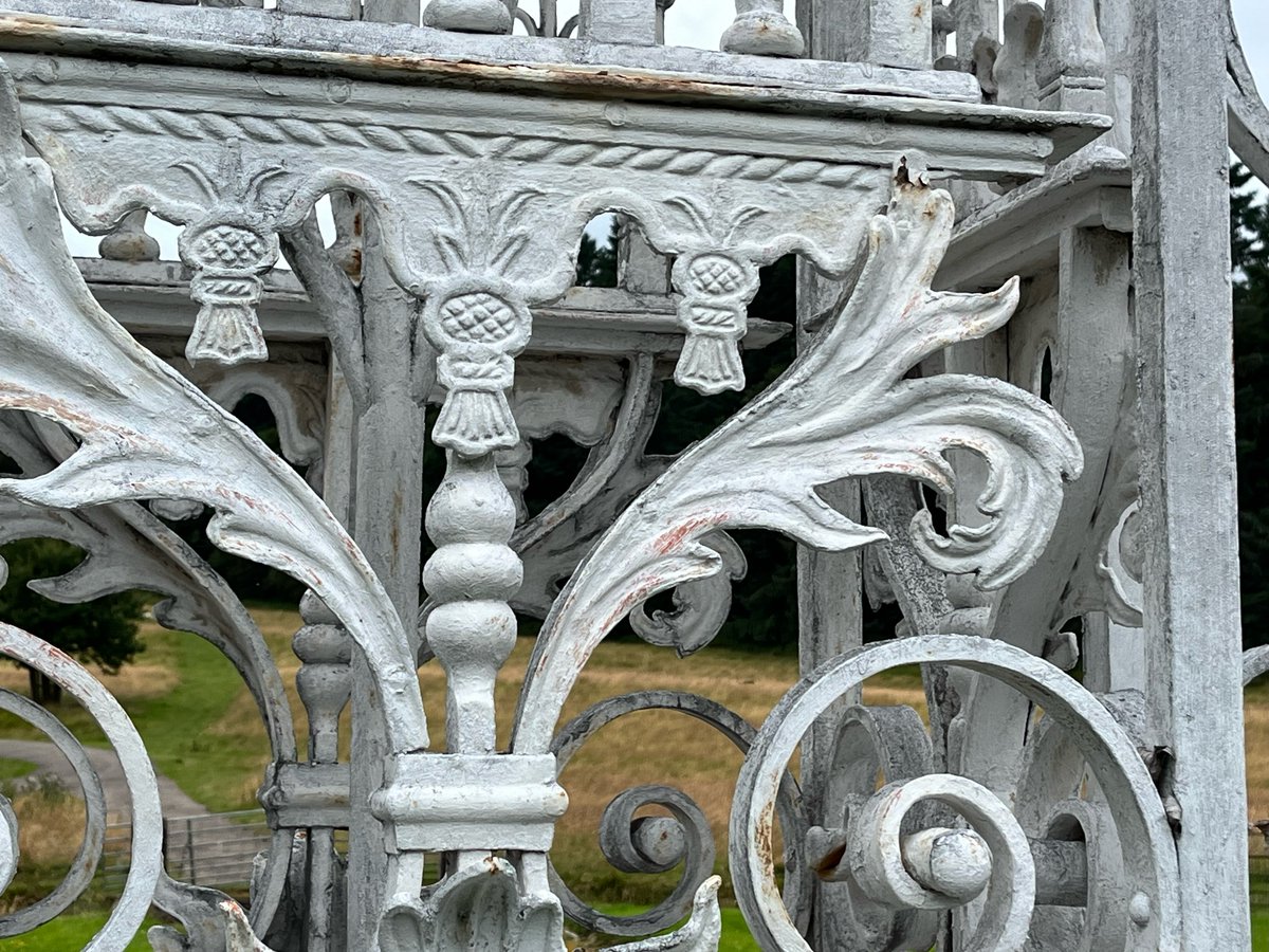 What coatings work best on external metalwork? How can you ensure good adherence and avoid water traps? Come along to our conference at Hampton Court to hear a range of experienced professionals discuss this and MUCH, much more ... nhig.org.uk/events/event/i… <a href="/IHBCtweet/">IHBC</a>  <a href="/SPAB1877/">SPAB</a>