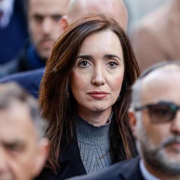 HumbertoTumini's tweet photo. La vicepresidenta Villarruel, vocera de los militares de la dictadura, entre ellos sus familiares, intenta hacer creer otra vez que hubo dos demonios. 
No obstante, como dictaminó la justicia, existió solo uno: los que torturaron, asesinaron, hicieron desaparecer y robaron bebés. https://t.co/bjK4Pn1X5u