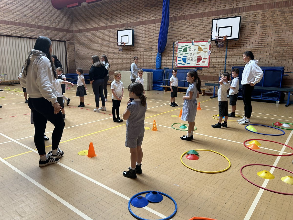 It’s been fantastic to have Sports Leaders out in our Primary Schools again this year! They are already doing an amazing job 💜

#leadership

<a href="/DunblaneHSSport/">Dunblane HS PE</a>
@DunblaneHS
@DunblanePrimary
@stmaryseps
<a href="/NewtonPrimary01/">Newton Primary</a>
<a href="/activestirling1/">Active Stirling Ltd</a>