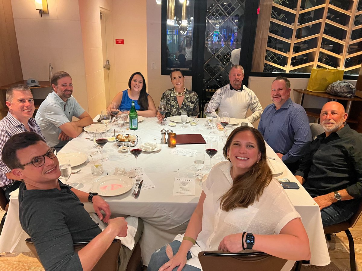 KeepRisk_AtBay's tweet photo. Who says insurance can't rock? 🎸

Our SE UW team just wrapped up a refreshing afternoon and evening with our valued brokers in Tampa. Jacob Delker, Nikk Posti, Will McFarlin, EJ Okoro, and Ashley Cioffi were on hand to ensure everyone hit the right notes. https://t.co/NfDtnrBAeG