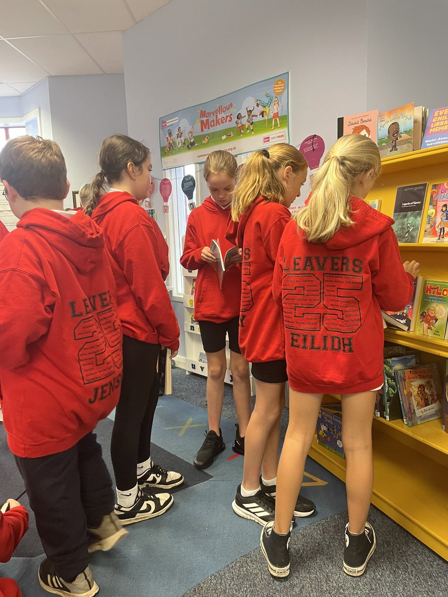 Great visit to Gourock Library today. We talked to our partners about our favourite books and then picked one to read for enjoyment in class. <a href="/InverclydeLibs/">Inverclyde Libraries</a> Thank you to Sean for his wonderful advice! <a href="/MoorfootPr/">Moorfoot Primary</a> #readingschools